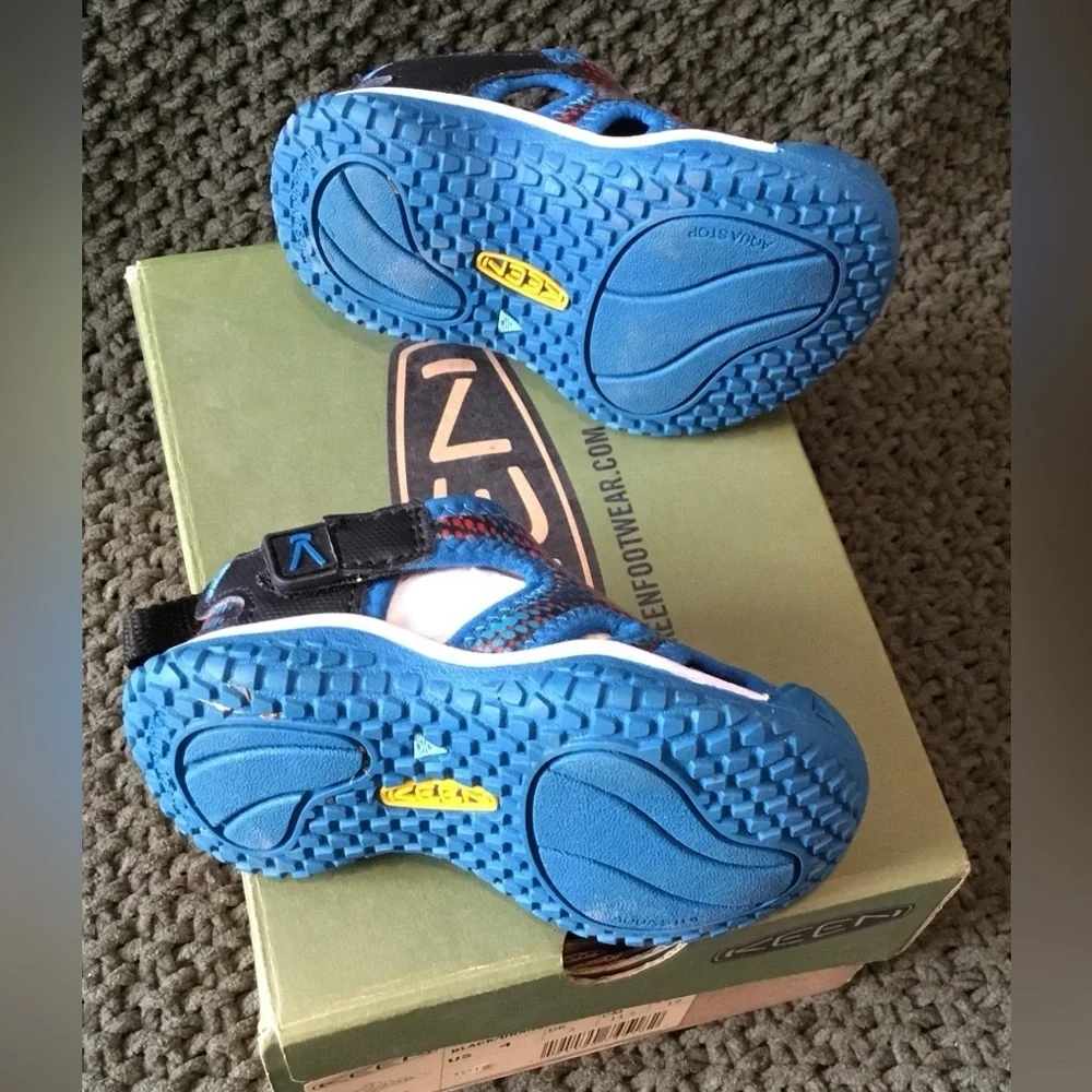 NWT KEEN Toddler’s Stingray Blue/Orange Quick Dry, Rubber, Water Shoes; Size 4